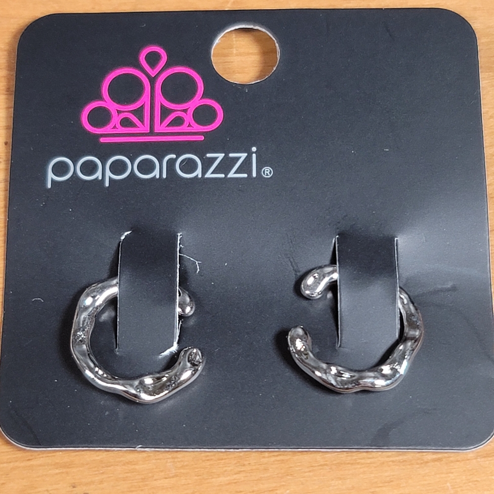 Paparazzi Hammered Silver Ear Cuffs
